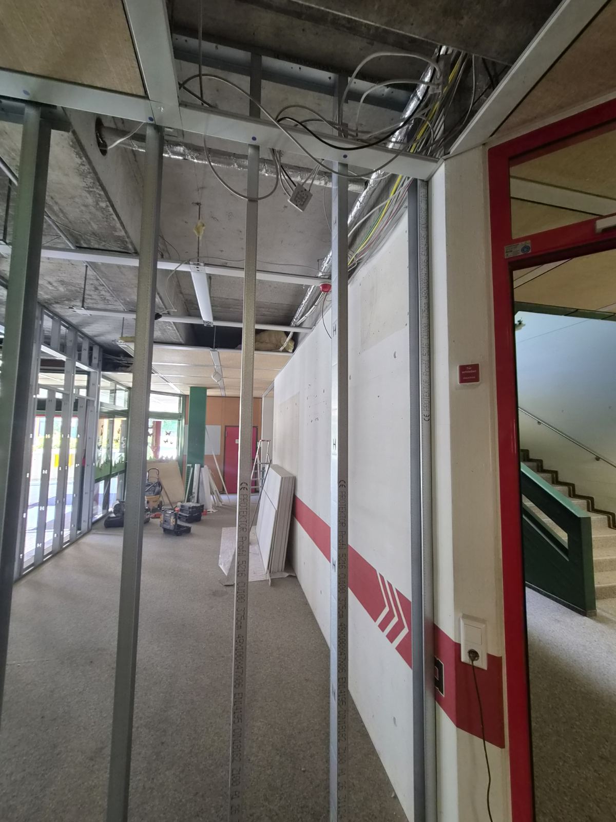 Trockenbau und Schallschutzwände in der Längenfeldschule Ehingen Bild 26